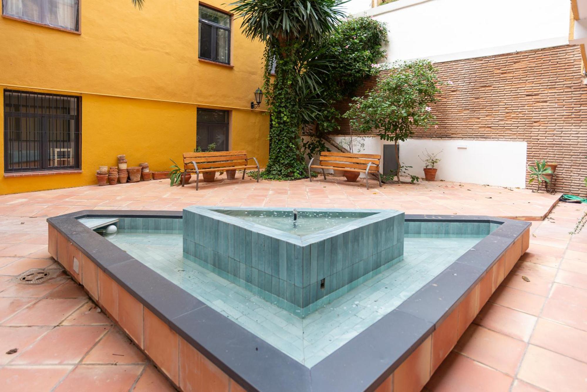 Andres Perez & Quiet Courtyard By Ele Apartments Malaga Ngoại thất bức ảnh