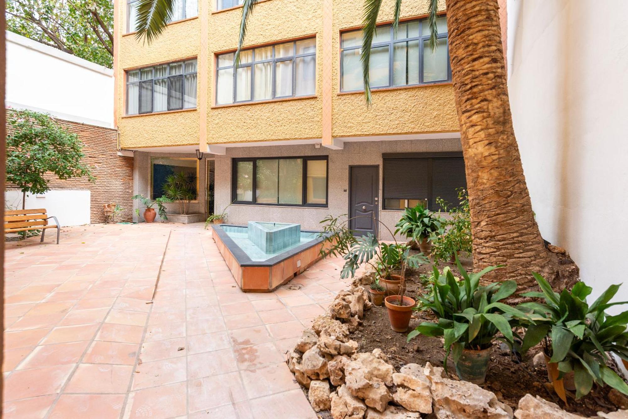 Andres Perez & Quiet Courtyard By Ele Apartments Malaga Ngoại thất bức ảnh